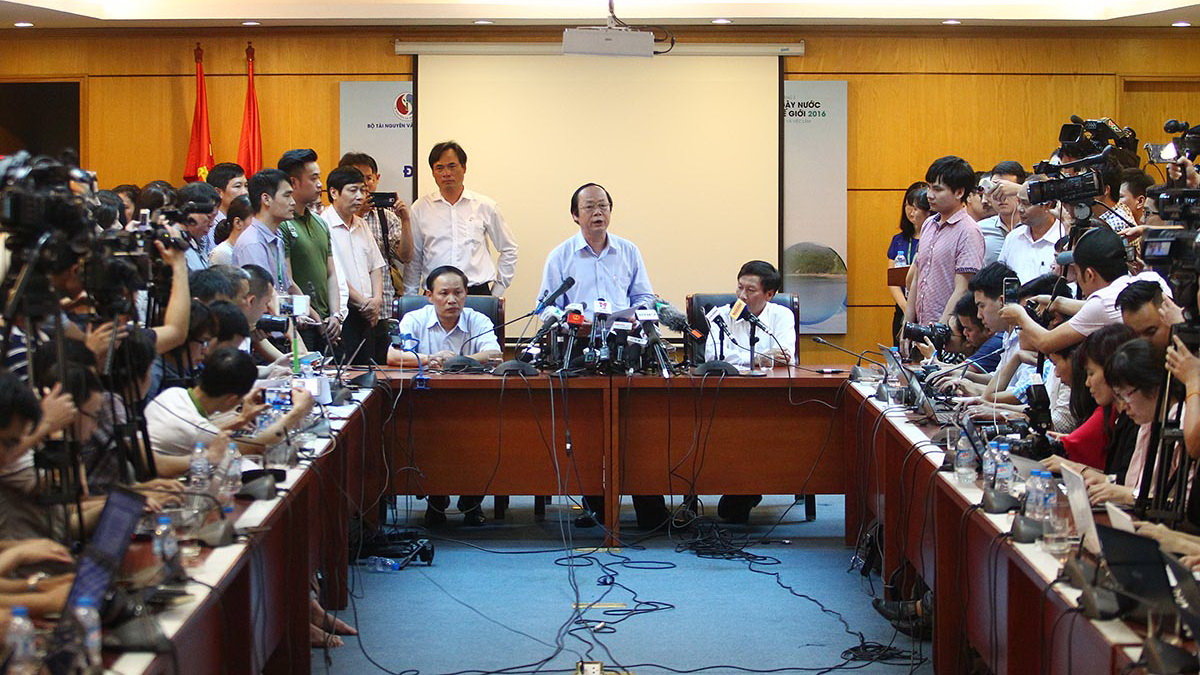 uổi họp báo kết thúc sau khoảng 10 phút và không có phóng viên nào được phép đặt câu hỏi cho cơ quan chức năng - Ảnh: Nguyễn Khánh