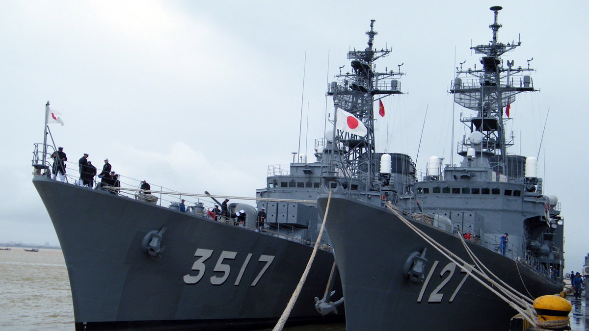 Tàu của lực lượng phòng vệ Nhật Bản thăm cảng Đà Nẵng ngày 22-7- 2016 - Ảnh Trường Trung
