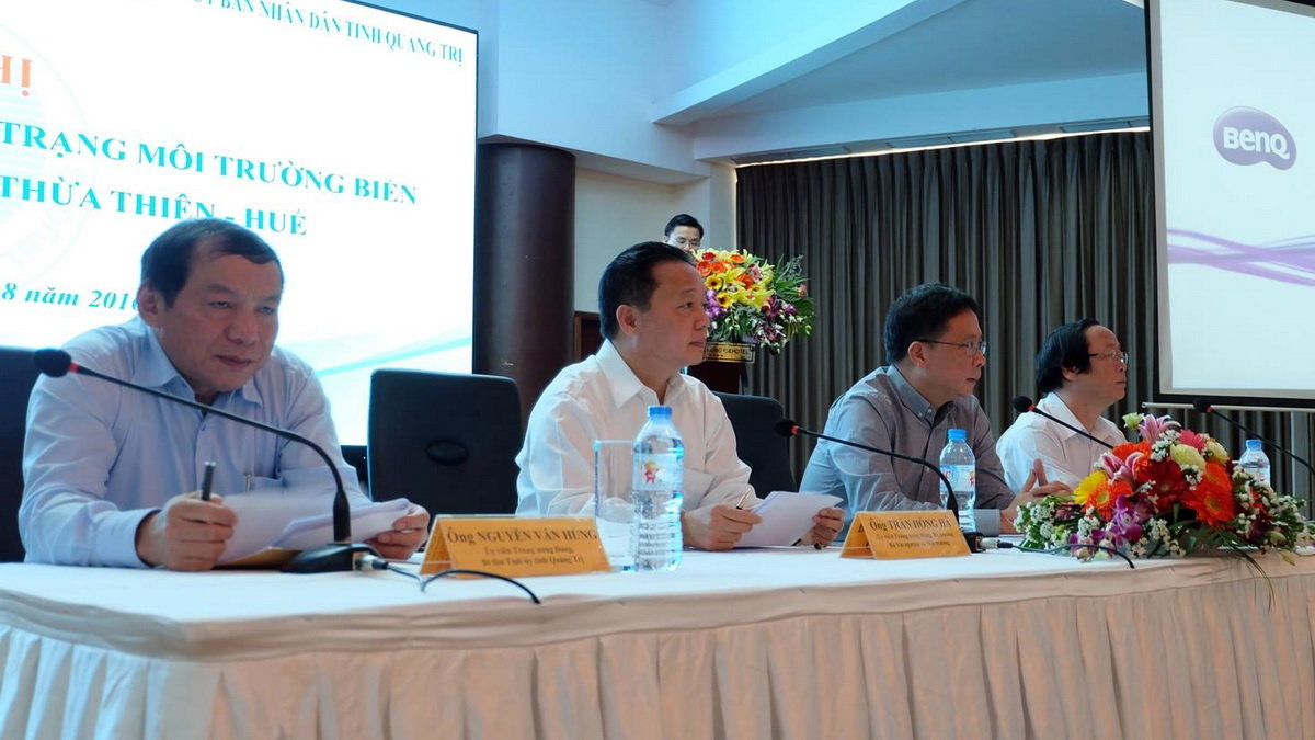 Hội nghị công bố kết quả đánh giá hiện trạng môi trường biển bốn tỉnh từ Hà Tĩnh đến Thừa Thiên - Huế sáng 22-8 - Ảnh: Xuân Long