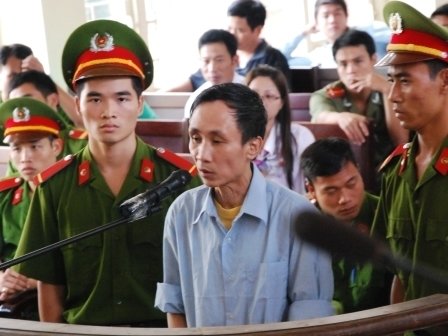 Bị cáo Hàn Đức Long trong phiên tòa năm 2011