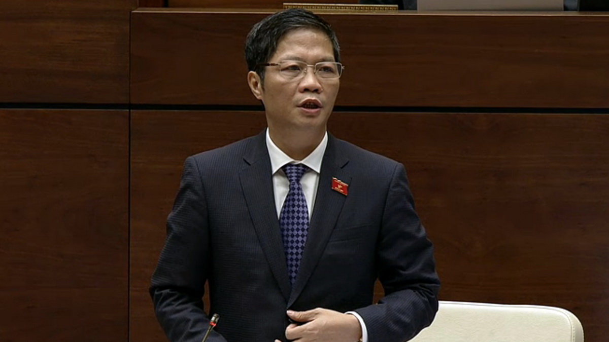 Bộ trưởng Trần Tuấn Anh trả lời chất vấn của các đại biểu