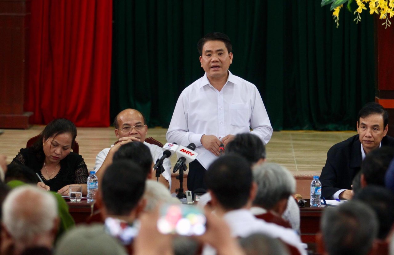 Chủ tịch Nguyễn Đức Chung phát biểu kết thúc cuộc đối thoại. Ảnh: NGUYỄN KHÁNH