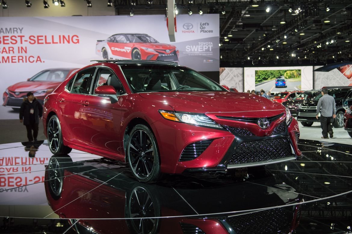 Toyota Camry Hybrid 2018 sẽ tiêu thụ xăng như xe ga