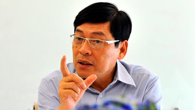 Ông Phạm Phú Ngọc Trai trao đổi các ý tưởng thực hiện chương trình - Ảnh: Thanh Đạm