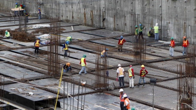 Lao động Trung Quốc làm việc ở một công trường xây dựng ở Philippines - Ảnh::AFP