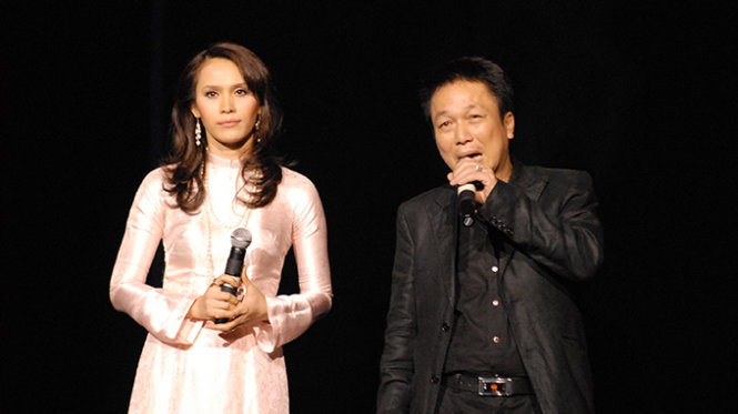 Nhạc sĩ Phú Quang (phải) ngừng ủy quyền cho VCPMC thực hiện quyền tác giả đối với toàn bộ các tác phẩm âm nhạc của mình - Ảnh: T.T.D.
