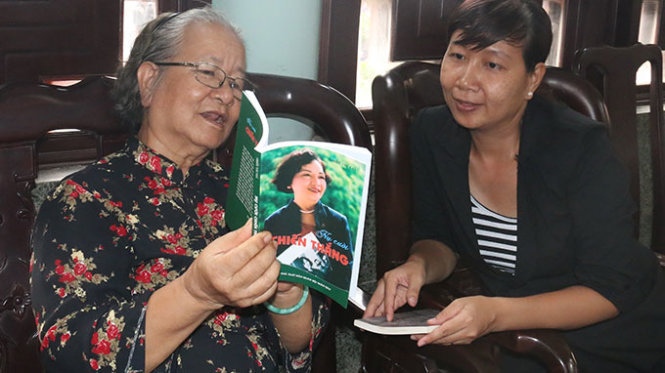 Những câu chuyện về “nụ cười Võ Thị Thắng” được nhiều đồng chí, đồng đội của bà chia sẻ trong lễ tang - Ảnh: Tiến Long