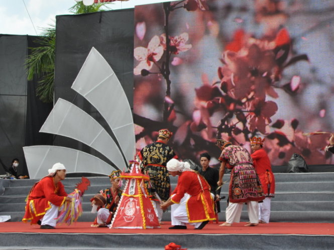 Trình diễn nghi Lễ Cấp sắc của người Dao do Đội văn nghệ thôn Đèo Hoa, xã Chân (Yên Sơn- Tuyên Quang) biểu diễn - Ảnh: Văn Lý