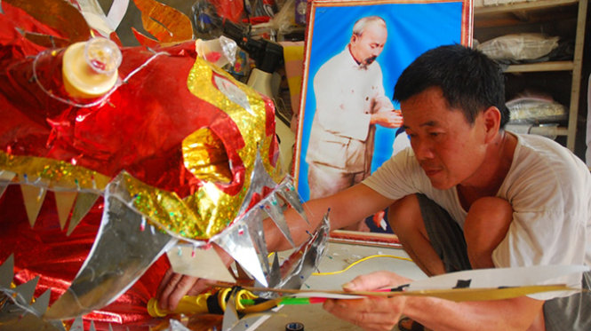 Để có một đêm trung thu hoành tráng, người dân xã Đại Phú, huyện Sơn Dương phải chuẩn bị từ cách đó nửa tháng - Ảnh: Kiều Linh 