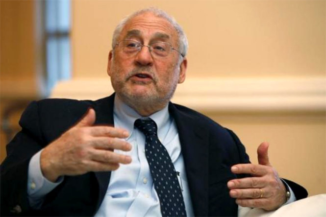 Ông Joseph Stiglitz, cựu Chuyên gia Kinh tế trưởng Ngân hàng Thế giới từng đoạt giải Nobel kinh tế, phát biểu tại Hội nghị thường niên Trung Tâm Kinh Tế Mới, San Juan, 21 tháng 2 năm 2014 - Ảnh: Reuteurs