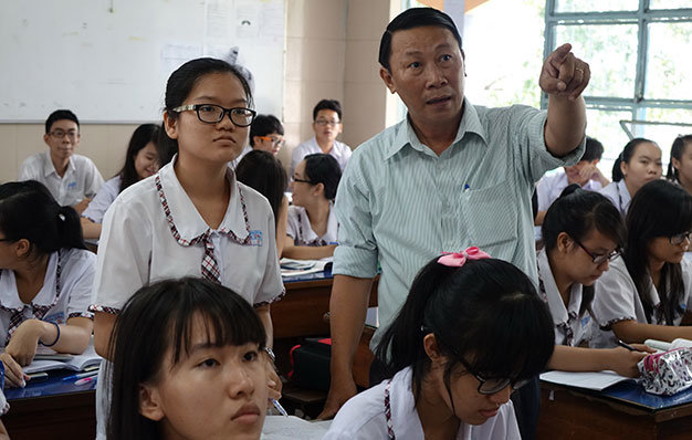 Thầy Dương Quang Kỳ trong một tiết dạy - Ảnh: Như Hùng