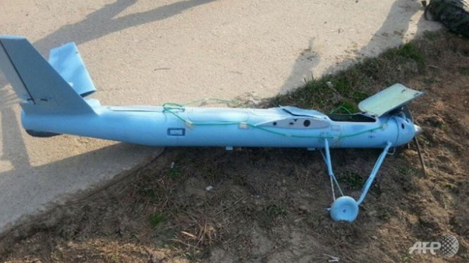 Chiếc máy bay không người lái do ngư dân Hàn Quốc phát hiện hôm 15-9 - Ảnh: AFP