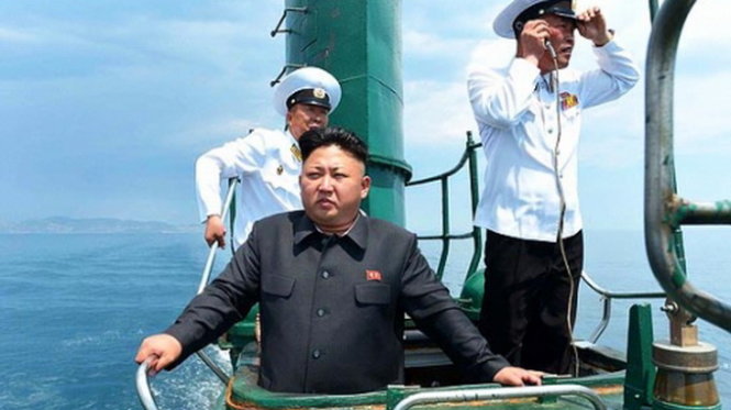 Lãnh đạo Kim Jong-Un thị sát đơn vị hải quân 167 của CHDCND Triều Tiên Ảnh: AFP