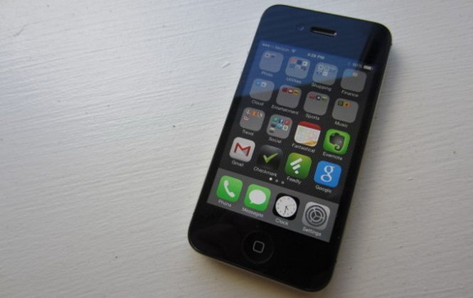 iPhone 4S phát sinh một số vấn đề khi nâng cấp iOS 8 - Ảnh: GottaBeMobile