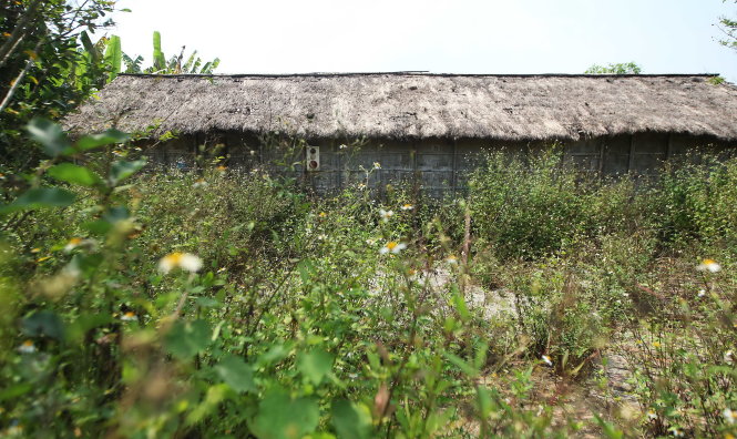 Khung cảnh hoang tàn của làng văn hóa 3.200 tỉ đồng - Ảnh: N.Khánh