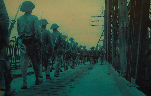 Tiểu đoàn 307 (đại đoàn 308) tiếp quản cầu Long Biên - Ảnh tư liệu