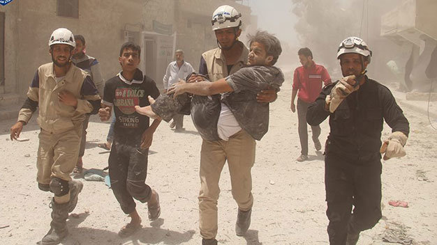 Tình nguyện viên của White Helmets tại Syria - Ảnh: Huffington Post