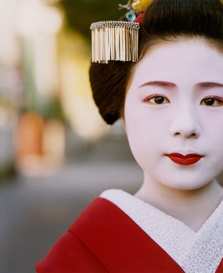 Bức ảnh “Chân dung geisha” được chụp bởi nhiếp ảnh gia Justin Guariglia, tại thành phố Kyoto, Nhật Bản - Ảnh: National Geographic