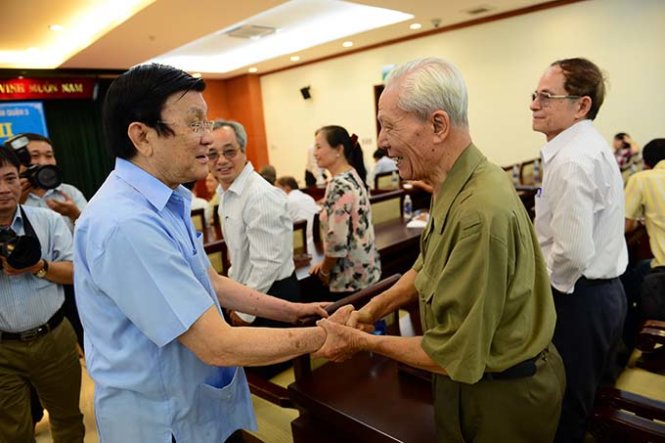 Chủ tịch nước Trương Tấn Sang gặp gỡ cử tri quận 3, TP.HCM - Ảnh: Q.Định