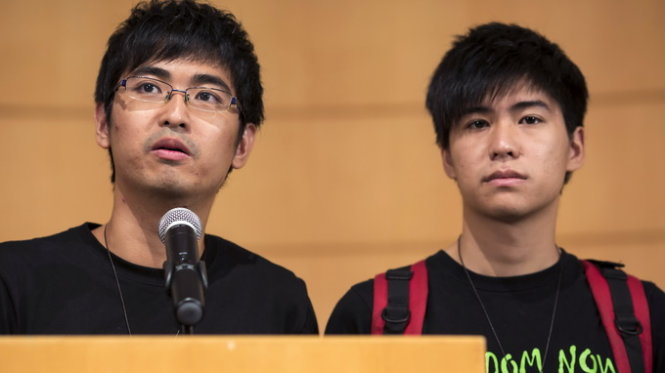 Các thủ lĩnh sinh viên Hong Kong chưa quyết định có tiếp tục đối thoại với chính quyền hay không - Ảnh: Reuters