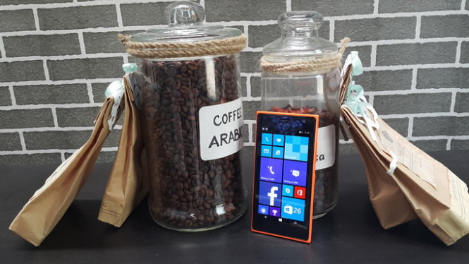 Microsoft Lumia 730 smartphone selfie - Ảnh: T.Trực
