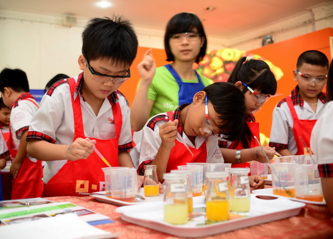 Các bạn nhỏ tham gia Kid’s lab ngày 23-10 Ảnh: T.T.D.