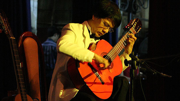 Nghệ sĩ guitar Dương Kim Dũng - Ảnh: N.Kh.