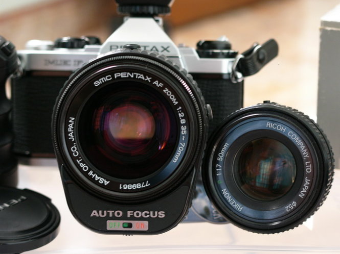 Bộ máy ảnh Pentax ME-F, SMC AF 35-70mm f2.8 và motor driver (hệ thống lên phim tự động)