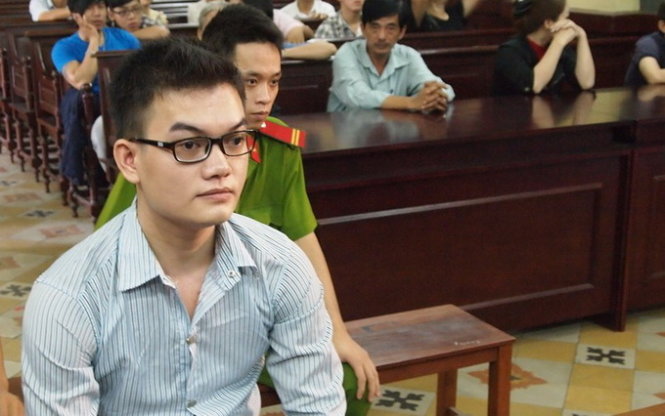 Bị cáo Trần Đại Quang trước vành móng ngựa ngày 11-11 - Ảnh: Hoàng Điệp