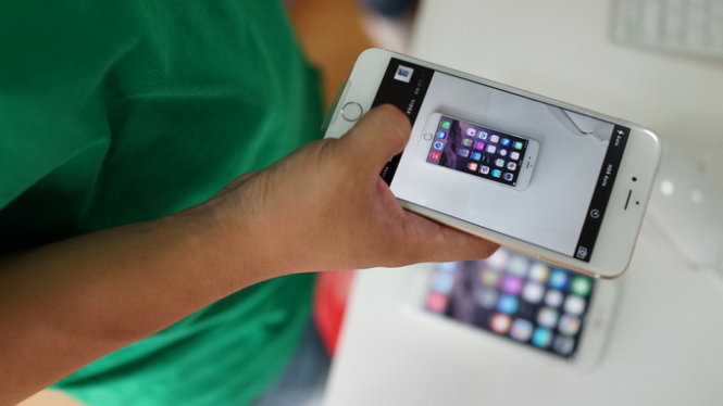 iPhone 6 và iPhone 6 Plus chính hãng bắt đầu có mặt trên thị trường Việt Nam từ ngày 14-11 - Ảnh: Thuận Thắng