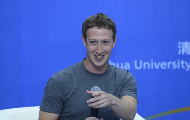 Mark Zuckerberg nói chuyện ở Đại học Thanh Hoa - Ảnh: Reuters