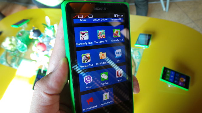 Nokia X dùng Android - Ảnh: T.Trực