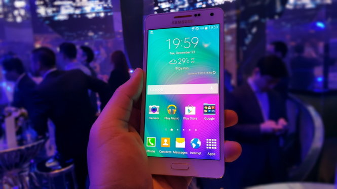 Samsung Galaxy A5 - Ảnh: Phong Vân