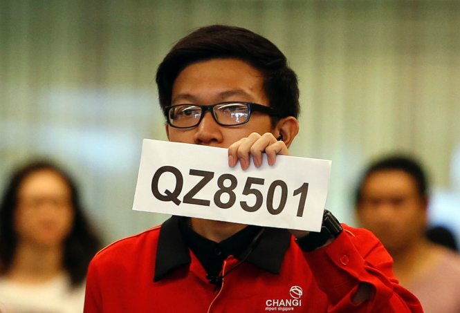 Đại diện hãng AirAsia cho biết Chiếc máy bay mất tích là một chiếc Airbus 320-200 chở 155 hành khách, gồm149 người Indonesia, 3 người Hàn Quốc, 1 Singapore, 1 Anh và 1 Malaysia và 7 nhân viên phi hành đoàn. Năm 2014 được xem là thảm họa của hàng không Malaysia. Và rất có thể “chuyến bay định mệnh QZ8501” đang mất tích rơi xuống biển do gặp thời tiết xấu - Ảnh: ABC News