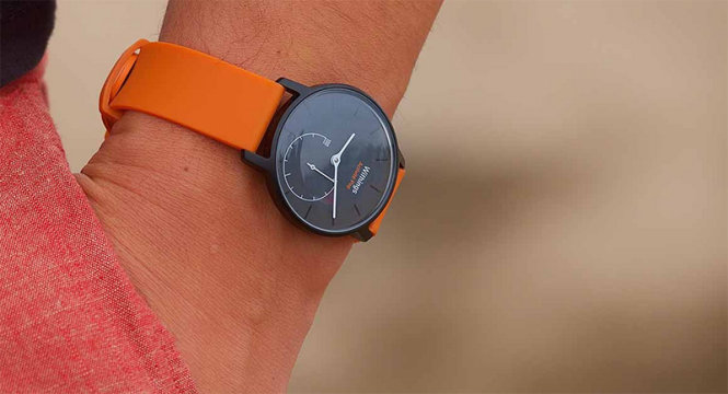 Đồng hồ theo dõi sức khỏe pin 8 tháng Activite Pop - Ảnh: Slash Gear