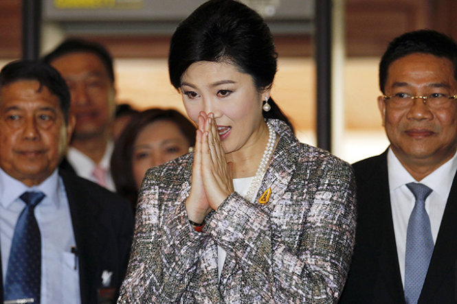 Bà Yingluck (giữa) đã có cuộc gặp với quan chức ngoại giao Mỹ Daniel Russel - Ảnh: Reuters