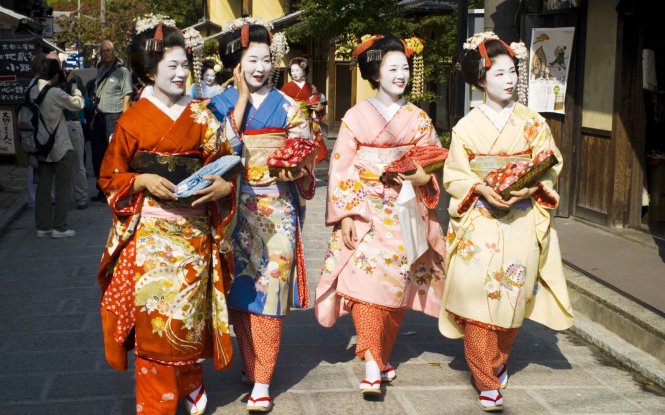 Trang phục truyền thống Kimono, Nhật - Ảnh: Rough Guides