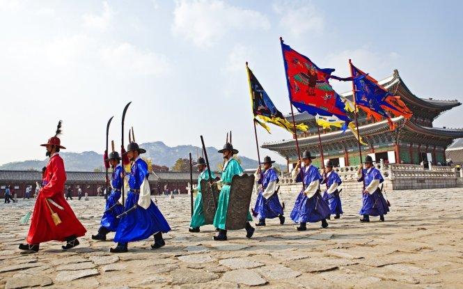Trang phục truyền thống Hanbok, Hàn Quốc - Ảnh: Rough Guides