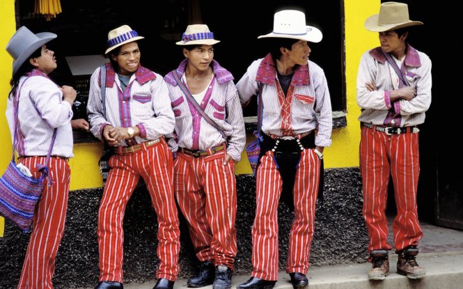 Trang phục truyền thống của nam giới vùng Todos Santos Cuchumatán, Guatemala - Ảnh: Rough Guides