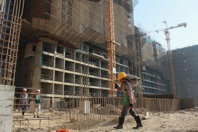 Một góc công trường dự án chung cư cao tầng GEMS. Đây là một trong hai dự án cao tầng nhất tại thành phố Yangon - Ảnh: Đình Dân