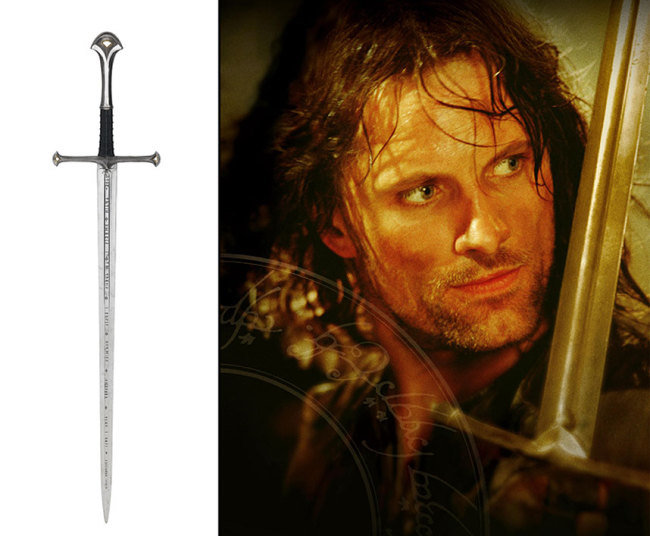 Cây kiếm được diễn viên Viggo Mortensen (vai Aragorn) sử dụng trong phim Lord of the Rings: The Return of the Kind (2003) được bán với giá 437.000đô la.