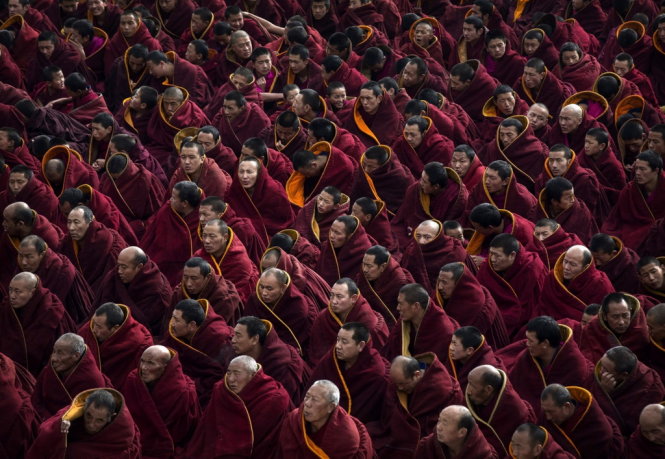 Đại lễ cầu nguyện lung linh và huyền bí của những Phật tử Tây Tạng phái Mũ vàng - Ảnh: Getty Images