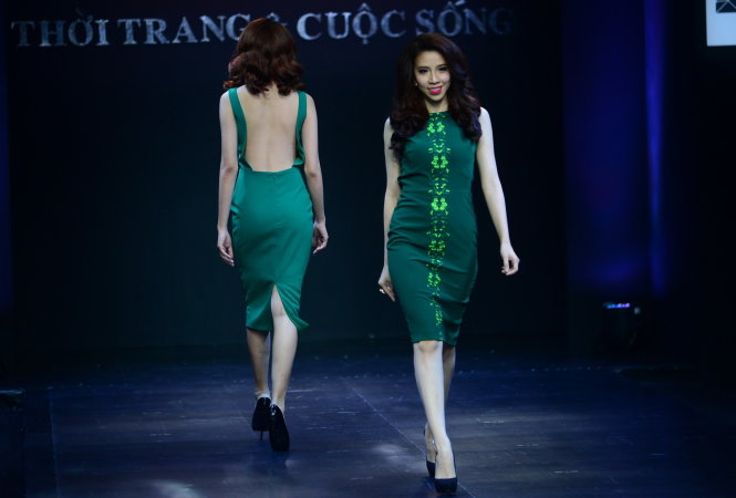 Mẫu trang phục bộ sưu tập thời trang “Đồng xanh” của nhà thiết kế thời trang Minh Tú - Ảnh: Quang Định