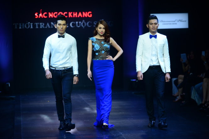 	Mẫu trang phục bộ sưu tập thời trang “Đồng xanh” của nhà thiết kế thời trang Minh Tú - Ảnh: Quang Định