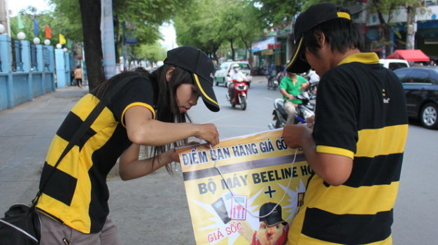 Một điểm bán các sản phẩm di động của thương hiệu Beeline khi còn hoạt động tại Việt Nam - Ảnh tư liệu