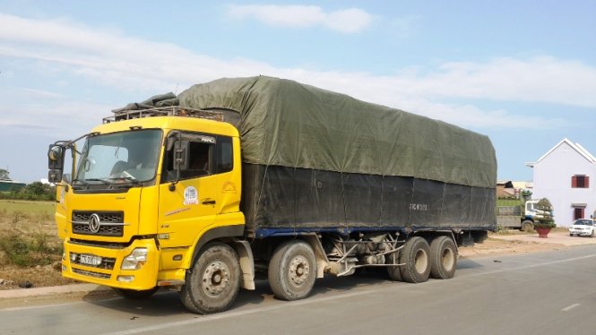 Xe tải 77C-01811 được tài xế lái về trạm cân sau 3 ngày “ăn vạ” tại khu công nghiệp Hàm Kiệm - Ảnh: Nguyễn Nam