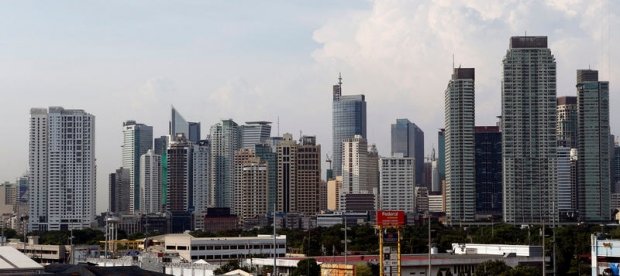 Một góc thành phố Makati ở Philippines - Ảnh: Reuters