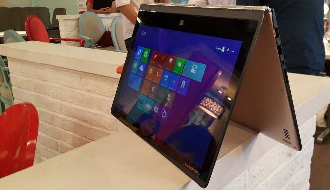 Máy tính xách tay có thiết kế 2-trong-1 Lenovo Yoga 3 Pro ra mắt trong năm 2014 - Ảnh: T.Trực