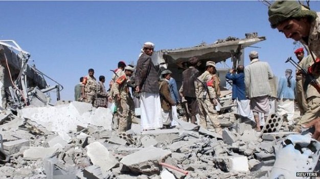 Các cuộc không kích của liên quân tại Yemen phá hủy nhiều đồn lũy của lực lượng Houthi Ảnh: Reuters