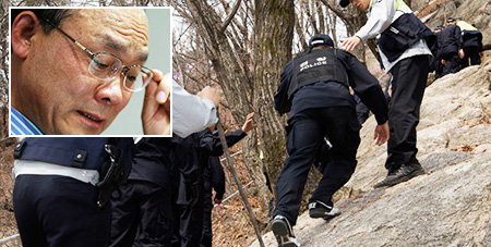 Thi thể ông Sung Wan Jong được tìm thấy trên núi Bukhan - Ảnh: Korea Times